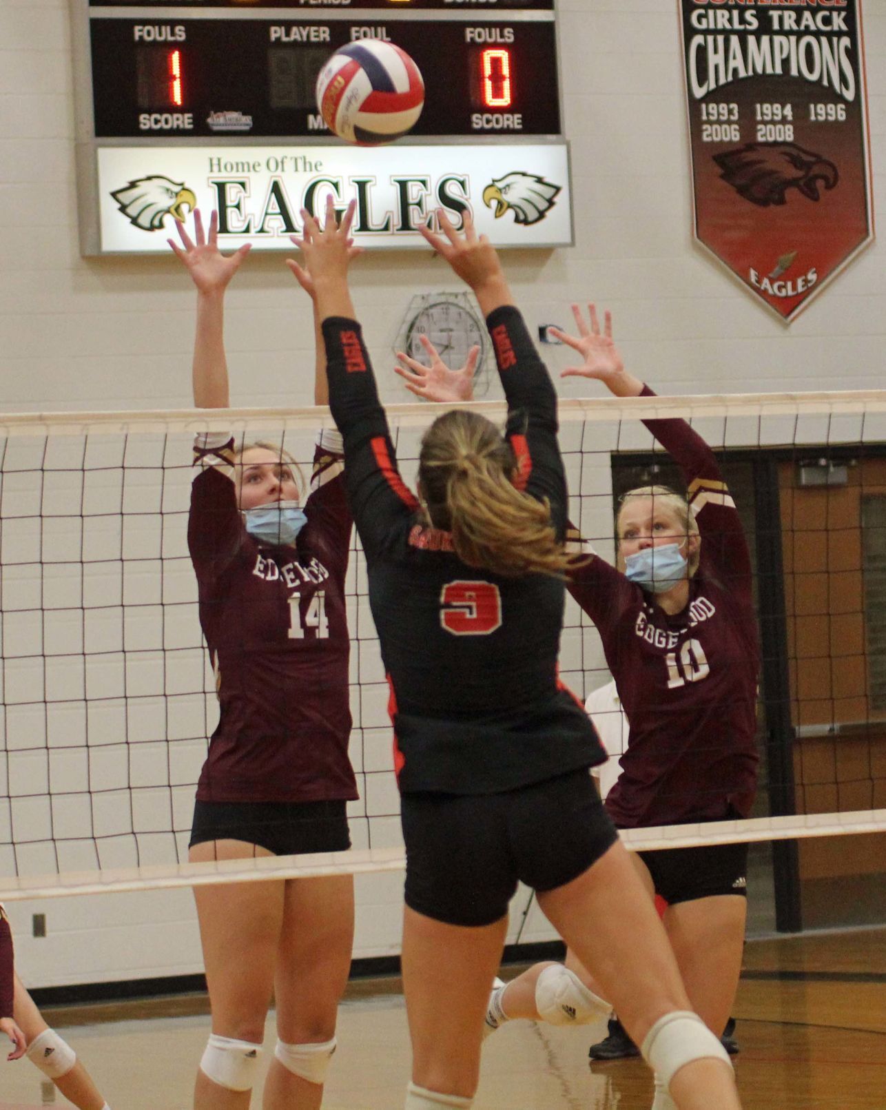 Sauk Prairie vs. Madison Edgewood volleyball